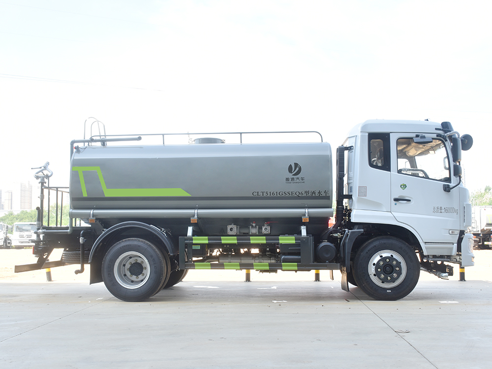 12方福瑞卡F9洒水车